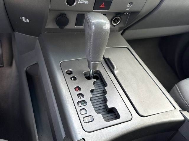 Used 2006 Nissan Titan SE RWD image 31