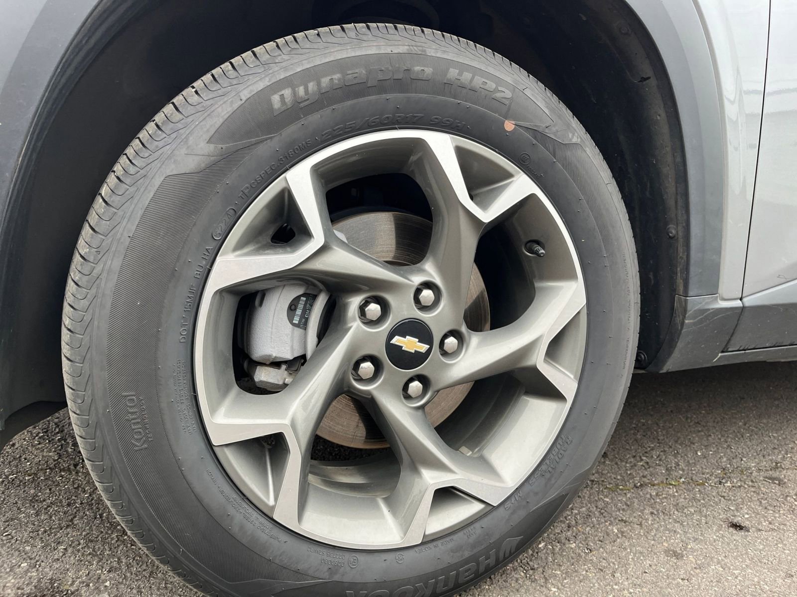 Used 2025 Chevrolet Trax LT FWD image 29