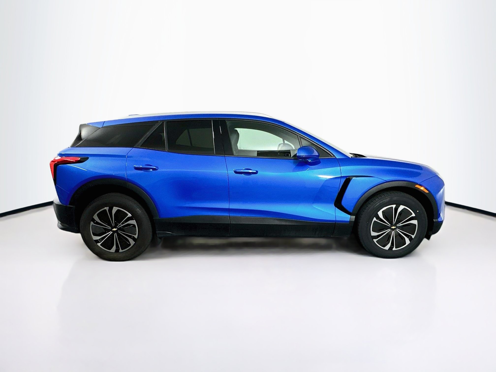 Used 2024 Chevrolet Blazer EV LT AWD/4WD image 10