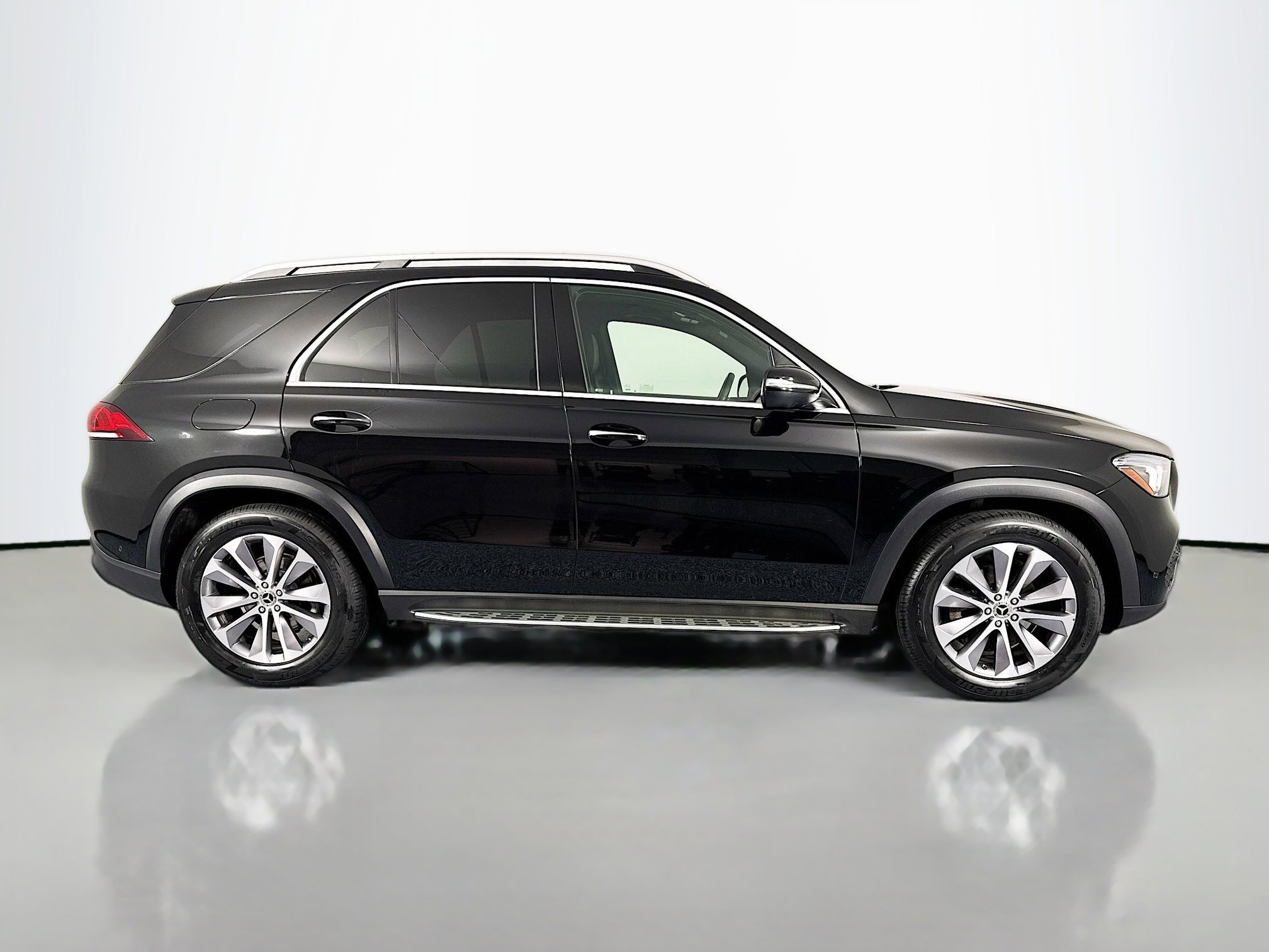 Used 2023 Mercedes-Benz GLE 350 4MATIC image 4