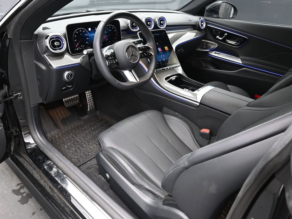 Used 2024 Mercedes-Benz CLE 300 4MATIC Coupe image 4
