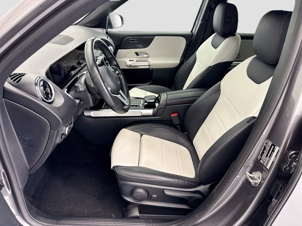 Certified 2022 Mercedes-Benz GLB 250 4MATIC image 18