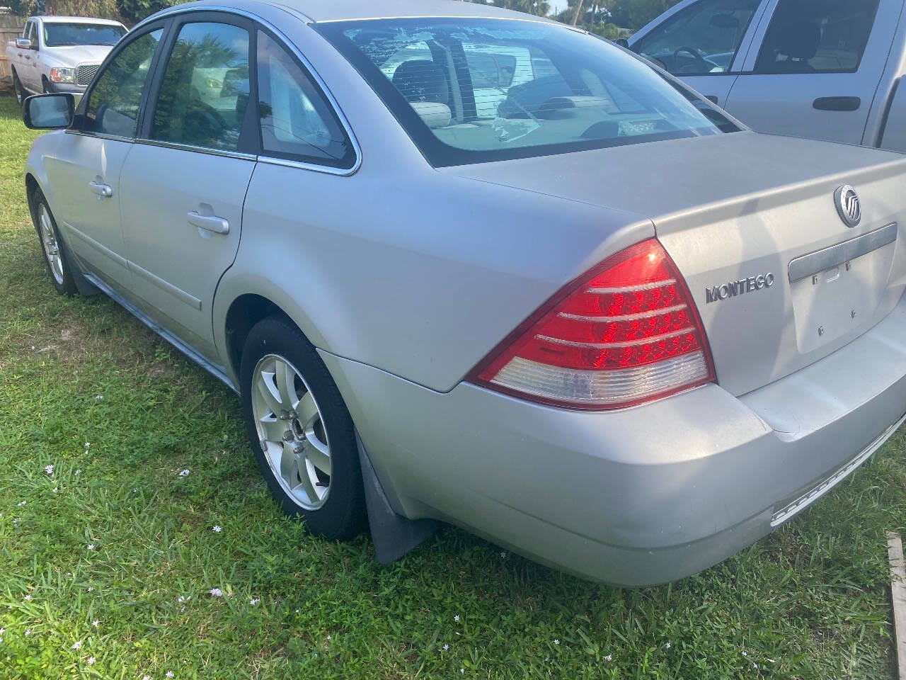 Used 2005 Mercury Montego Luxury image 4