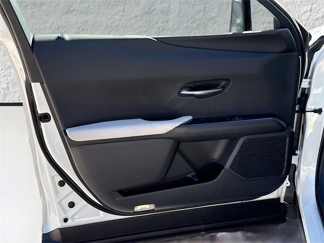 Used 2025 Lexus UX 300h FWD image 22