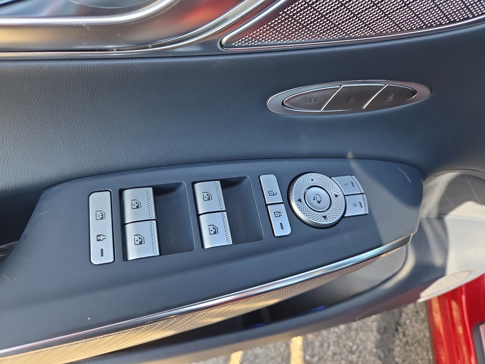 Used 2023 Genesis GV70 2.5T w/ Sport Prestige Package image 15