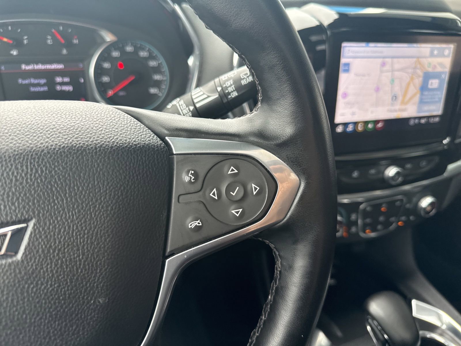 Used 2023 Chevrolet Traverse RS image 37