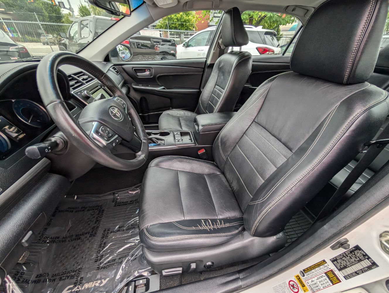 Used 2017 Toyota Camry XLE w/ Moonroof Package FWD image 15
