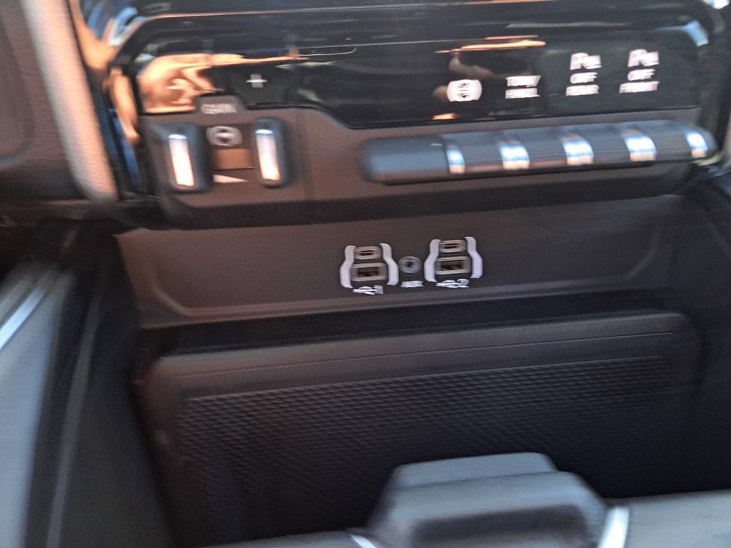 New 2026 RAM 3500 Big Horn AWD/4WD image 13