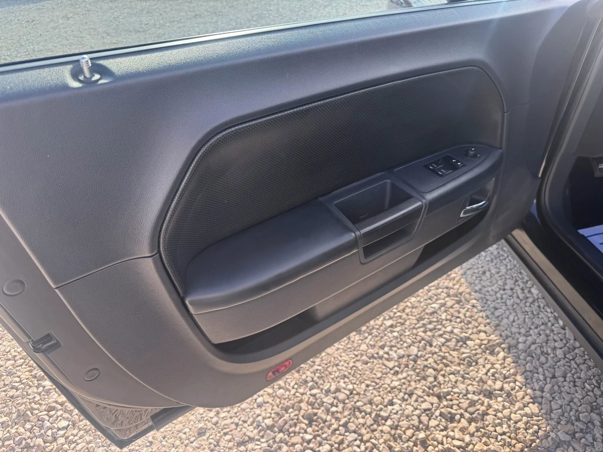 Used 2010 Dodge Challenger SE image 15