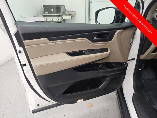 Used 2024 Honda Odyssey EX image 12