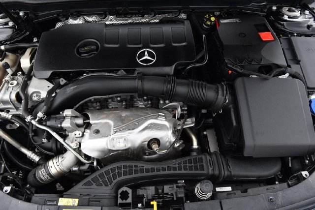 Used 2023 Mercedes-Benz CLA 250 4MATIC w/ Premium Package image 28