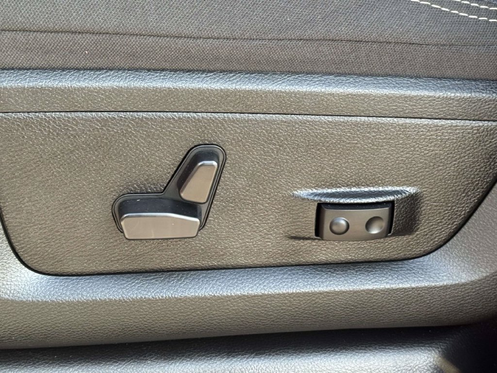 Used 2026 RAM 2500 Big Horn AWD/4WD image 28