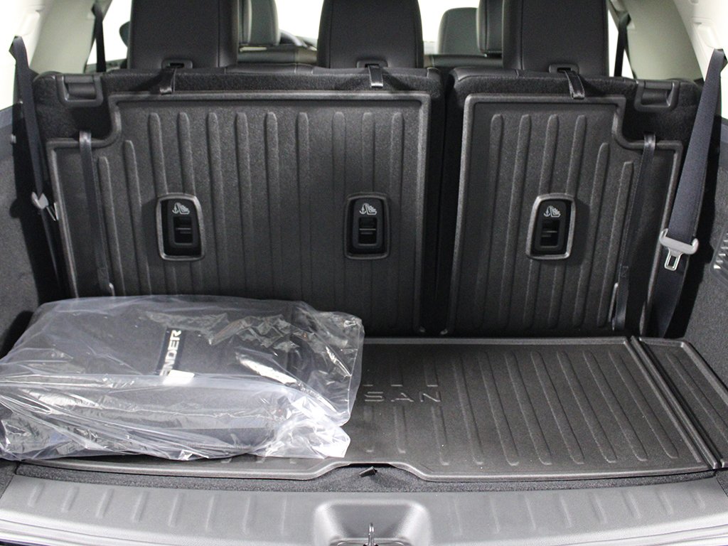 New 2026 Nissan Pathfinder Platinum FWD image 20