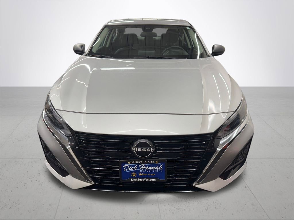 Used 2024 Nissan Altima 2.5 SV image 10