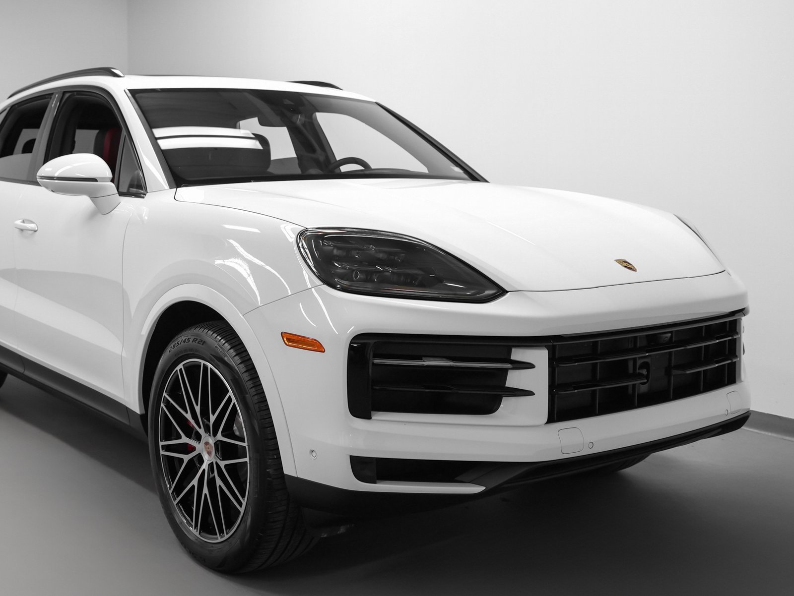 Used 2026 Porsche Cayenne S image 9