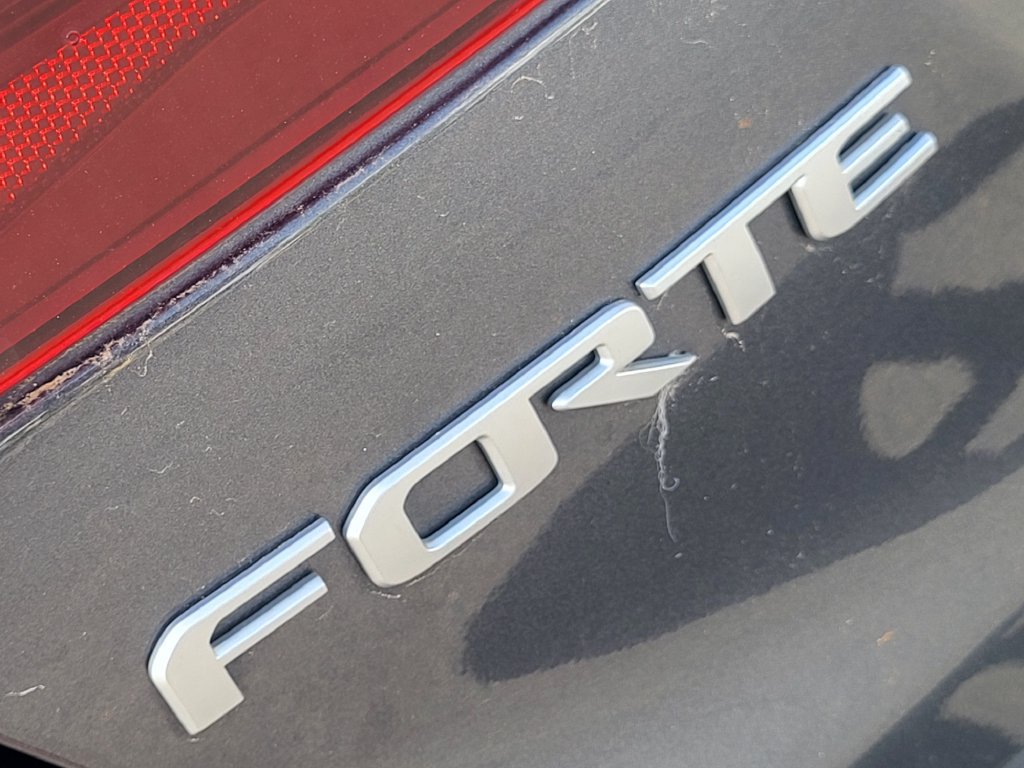 Used 2023 Kia Forte LXS FWD image 12