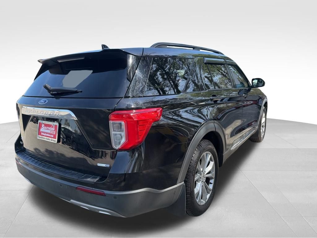 Used 2020 Ford Explorer XLT w/ Equipment Group 202A image 5