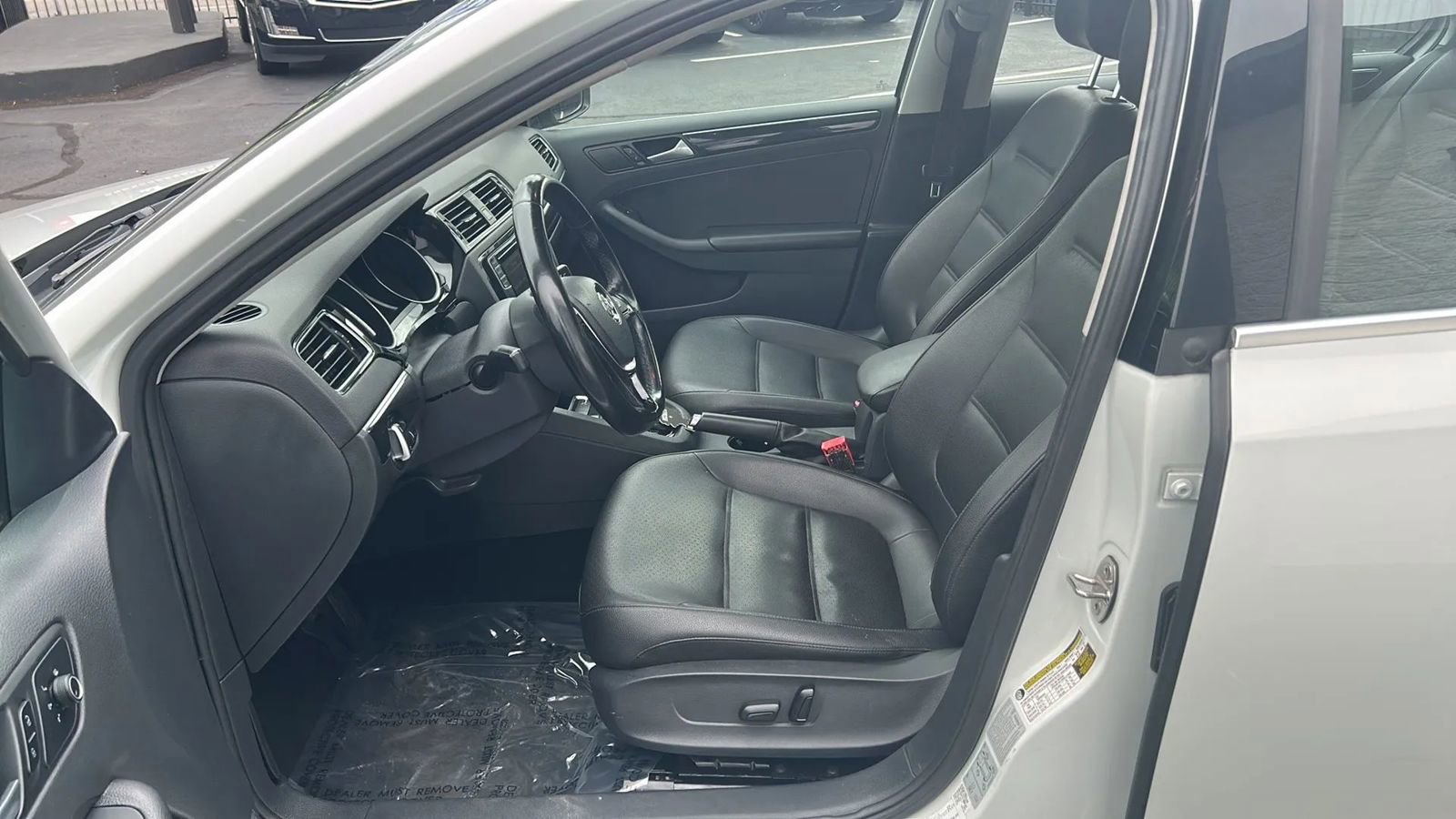 Used 2017 Volkswagen Jetta SEL image 33