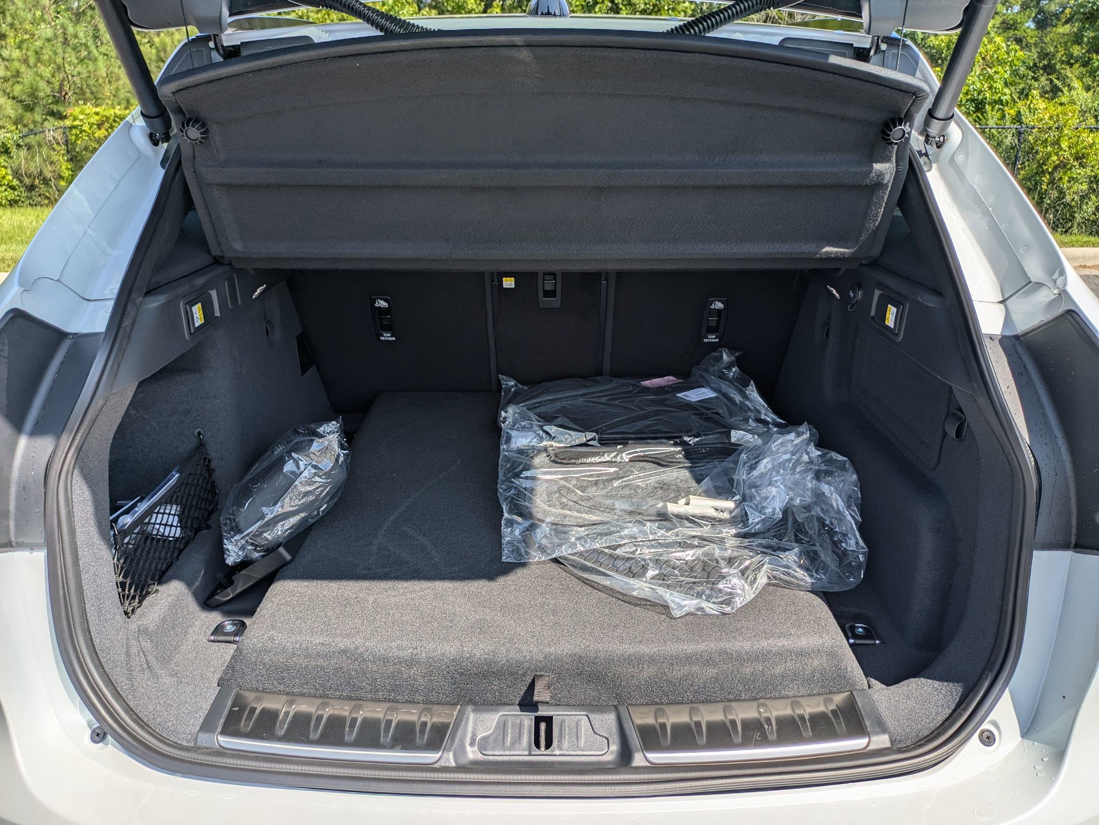 New 2026 Jaguar F-PACE R-Dynamic S image 28