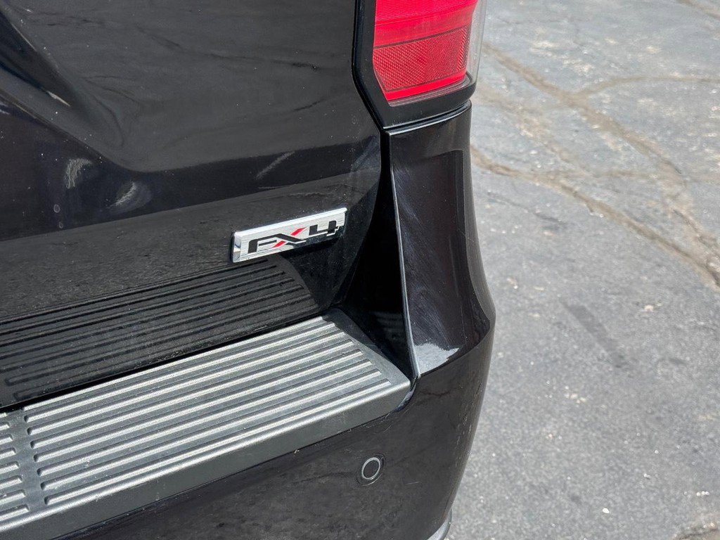 Used 2021 Ford Expedition Limited image 6