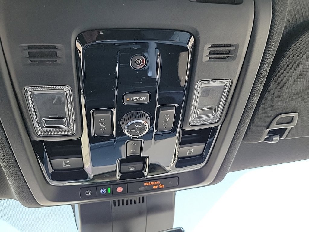 New 2026 Chevrolet Suburban Premier AWD/4WD image 18