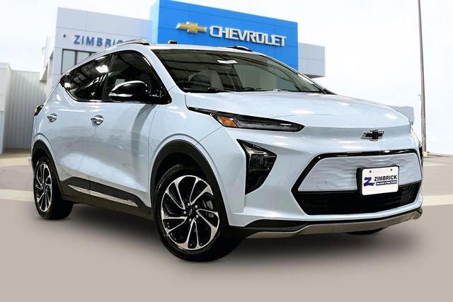 Used 2022 Chevrolet Bolt EUV Premier w/ Sun & Sound Package FWD image 1