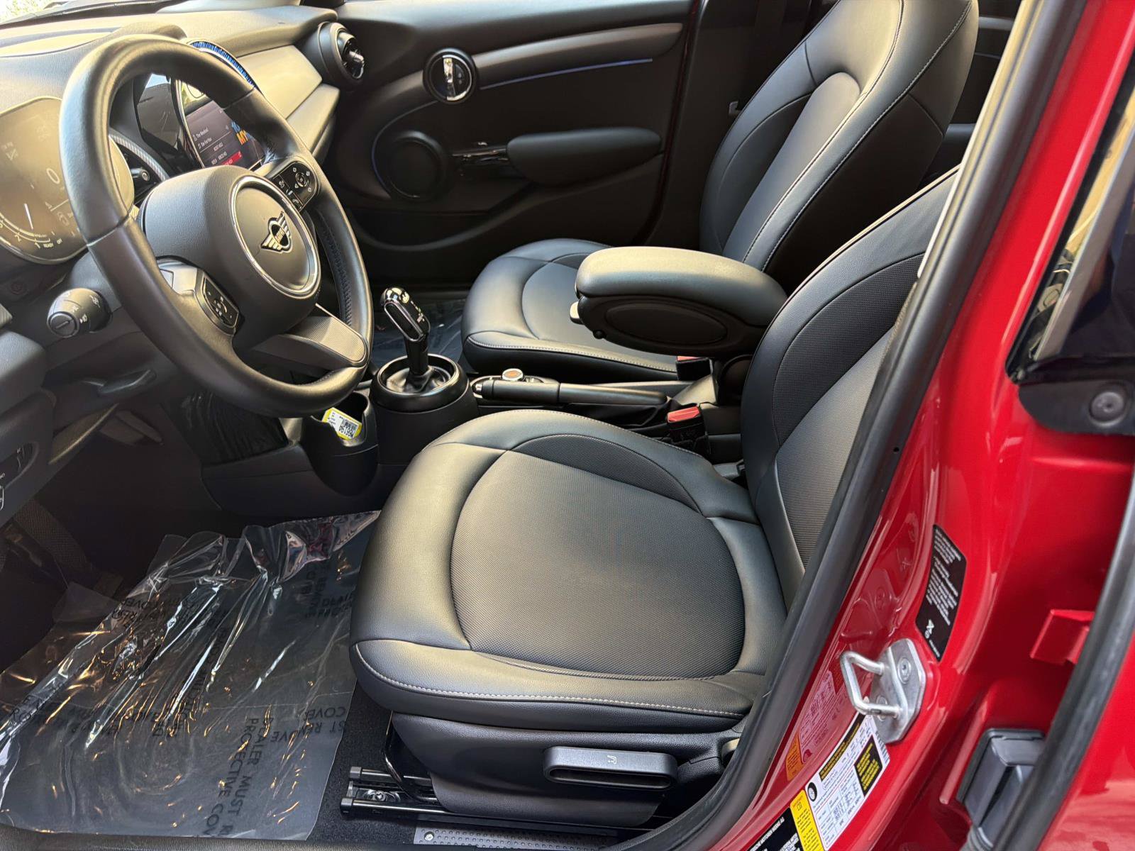 Used 2022 MINI Cooper 4-Door Hardtop FWD image 13