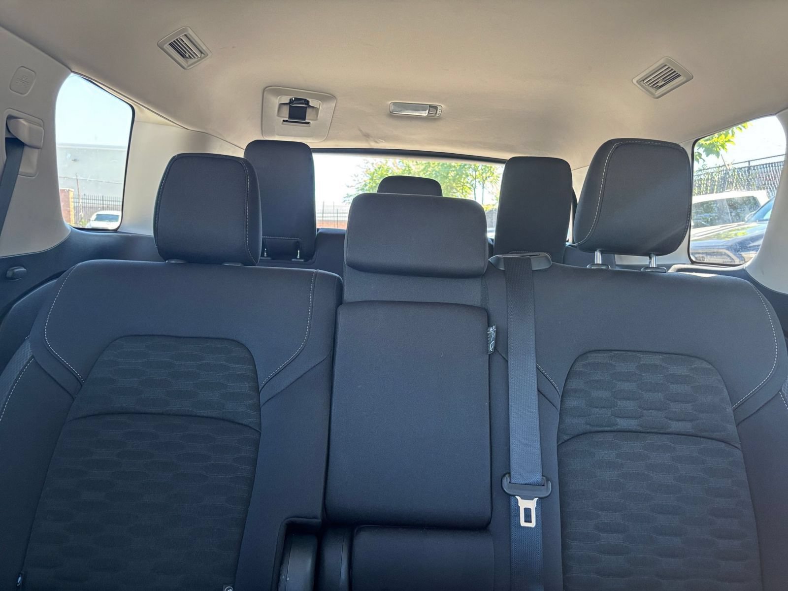 Used 2025 Nissan Pathfinder SV AWD/4WD image 31