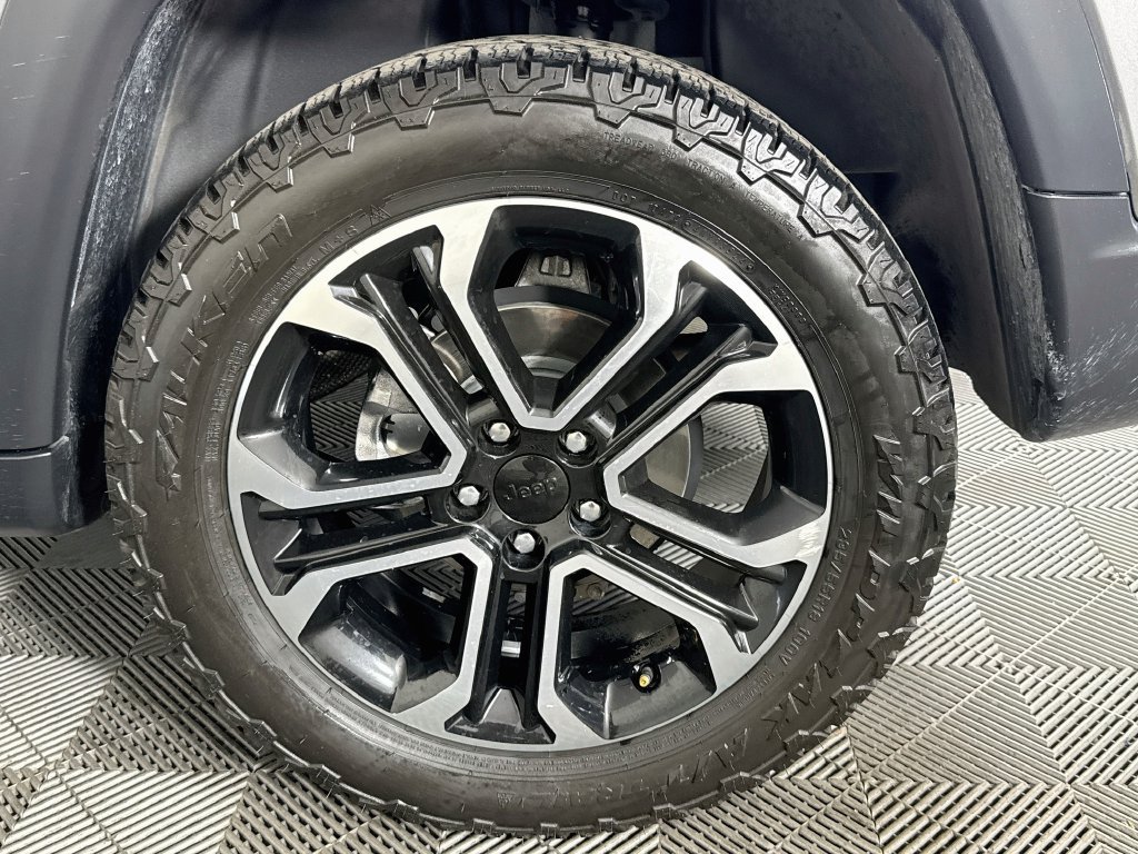 Used 2022 Jeep Compass Limited AWD/4WD image 34