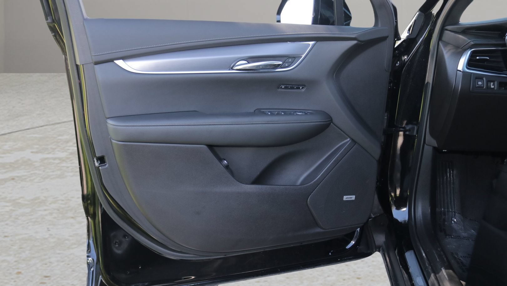 Used 2023 Cadillac XT6 Luxury FWD image 9