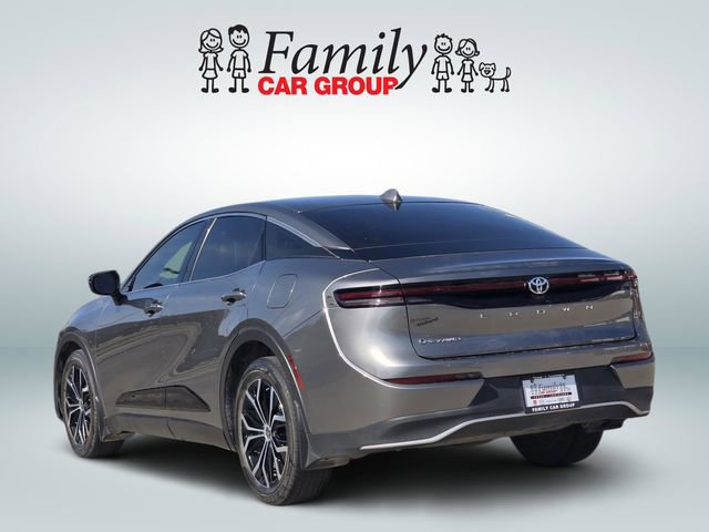 Used 2024 Toyota Crown XLE image 3