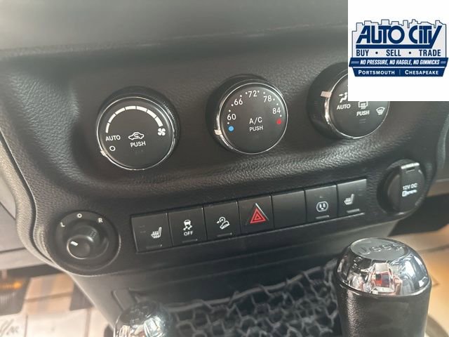 Used 2016 Jeep Wrangler Unlimited Sahara w/ Dual Top Group AWD/4WD image 17