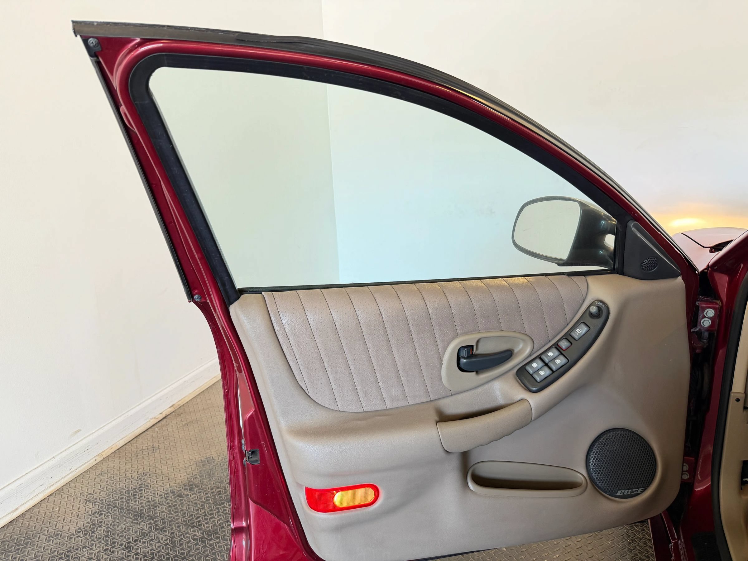 Used 2000 Pontiac Grand Prix GT w/ Opt Pkg FWD image 8