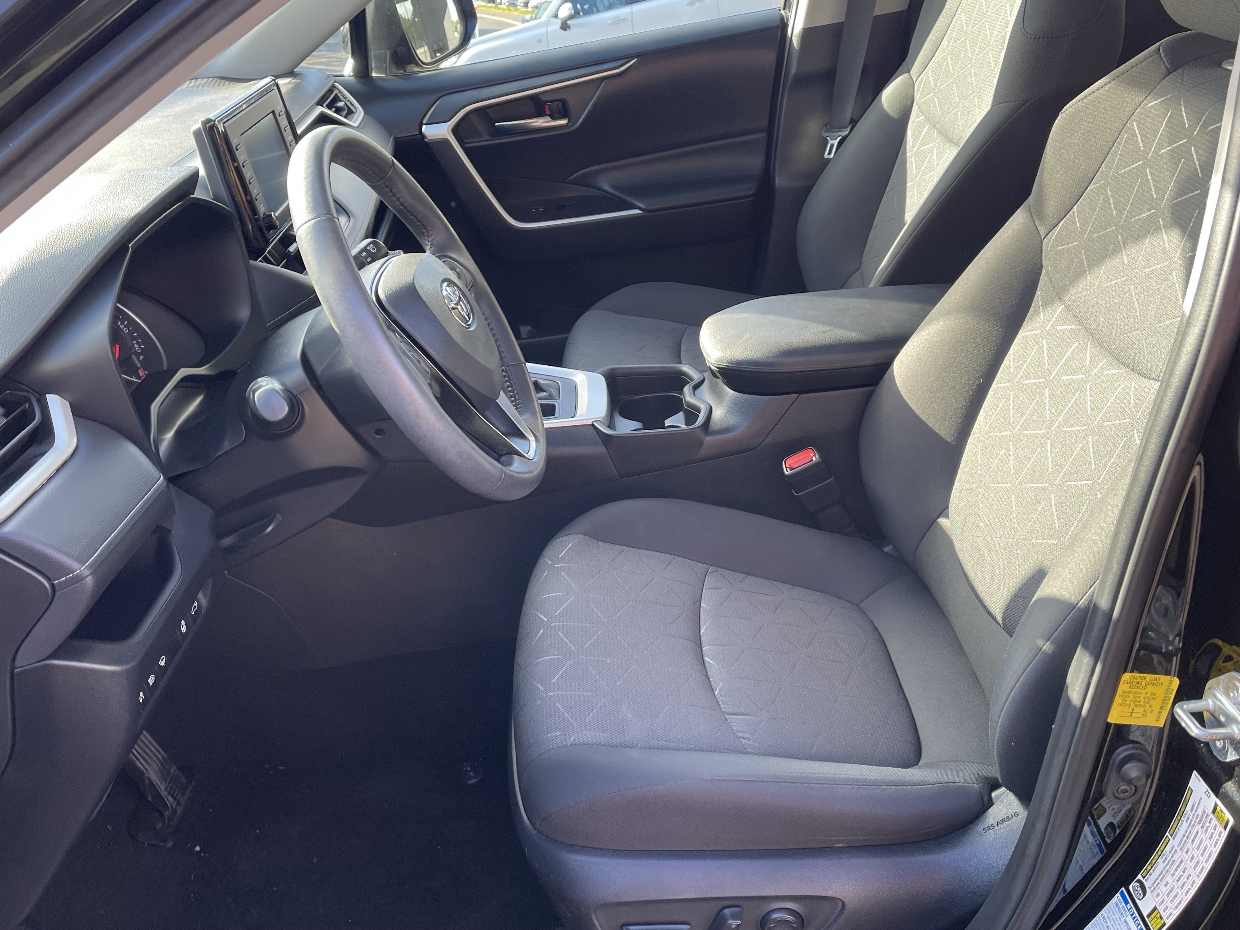 Certified 2021 Toyota RAV4 XLE w/ Convenience Package AWD/4WD image 11