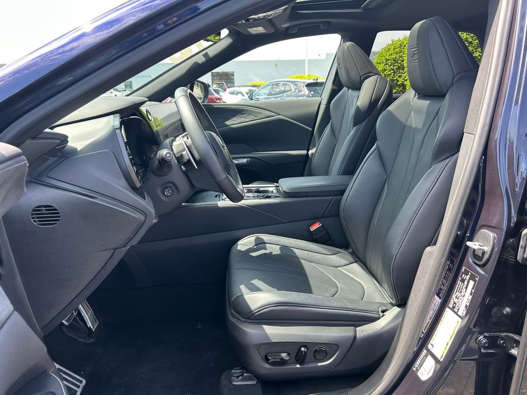 Used 2023 Lexus RX 350 F Sport w/ Accessory Package (Z1) AWD/4WD image 18