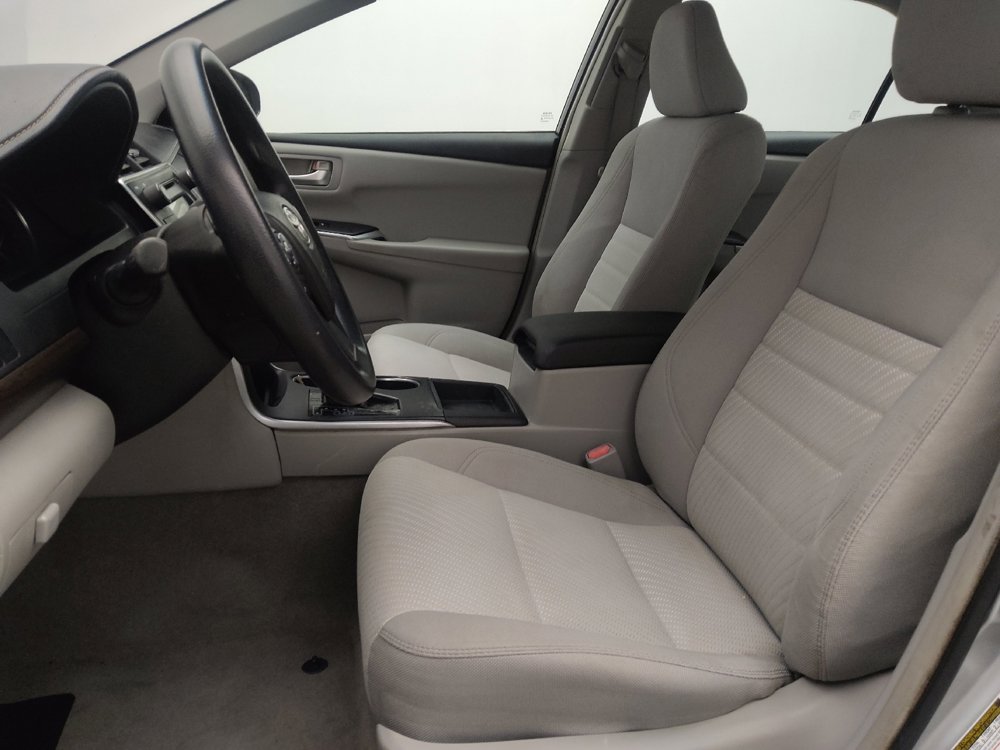 Used 2016 Toyota Camry LE FWD image 17