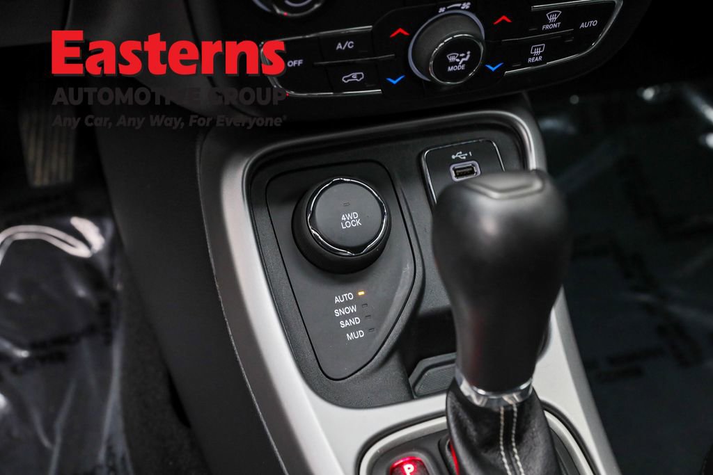 Used 2021 Jeep Compass 80th Special Edition image 21