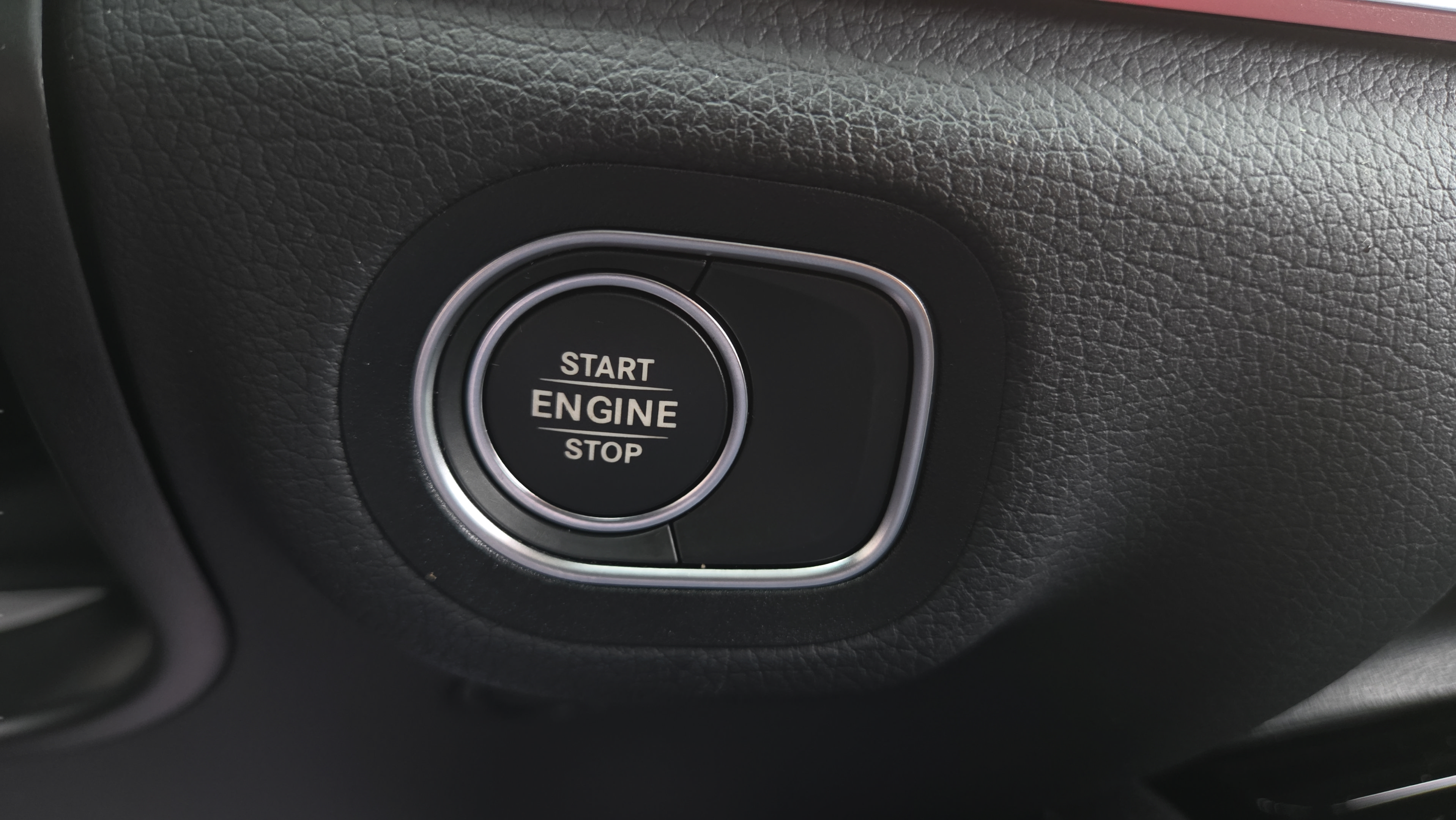 Used 2025 Mercedes-Benz GLE 450e 4MATIC image 35