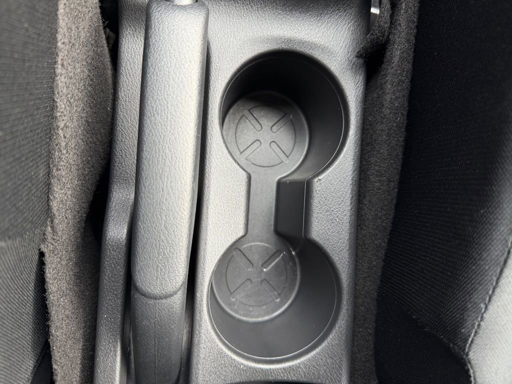 Used 2024 Nissan Kicks S image 21