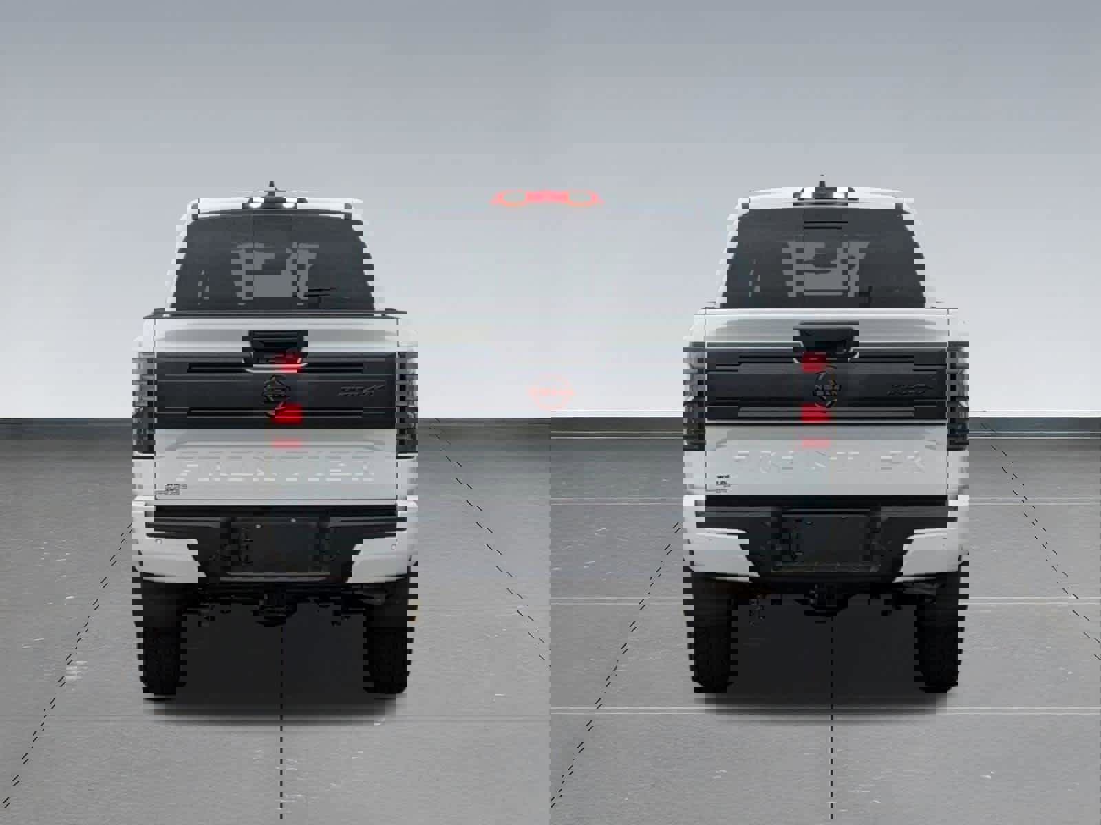 Used 2025 Nissan Frontier PRO-4X w/ Pro Convenience Package image 4