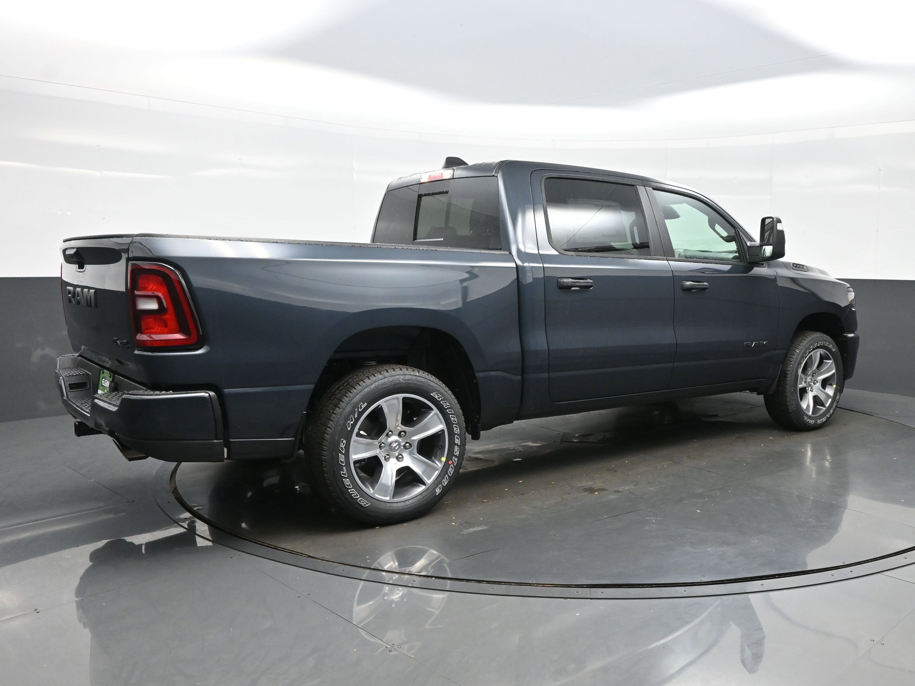 New 2026 RAM 1500 Express AWD/4WD image 6