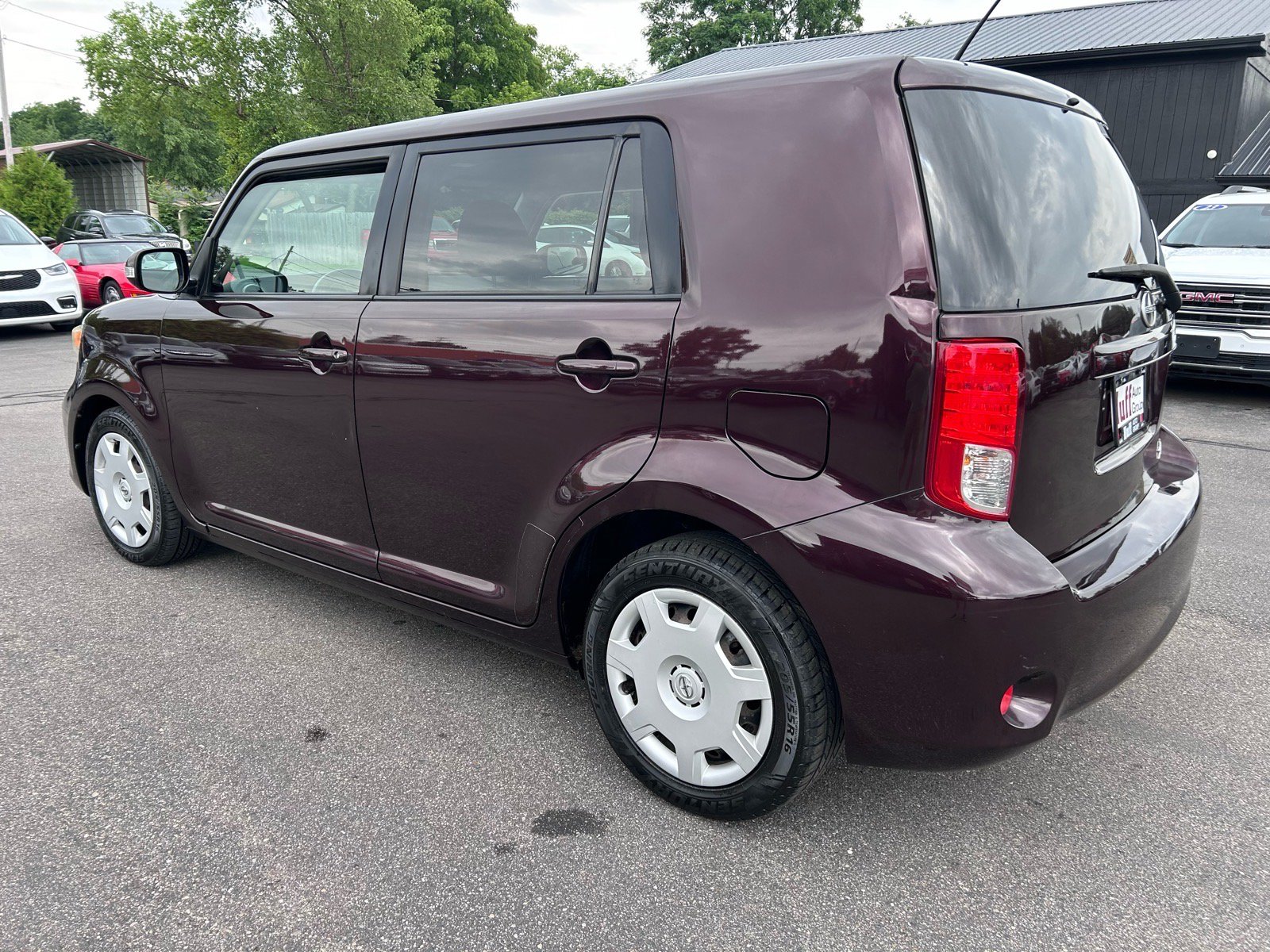 Used 2012 Scion xB FWD image 6