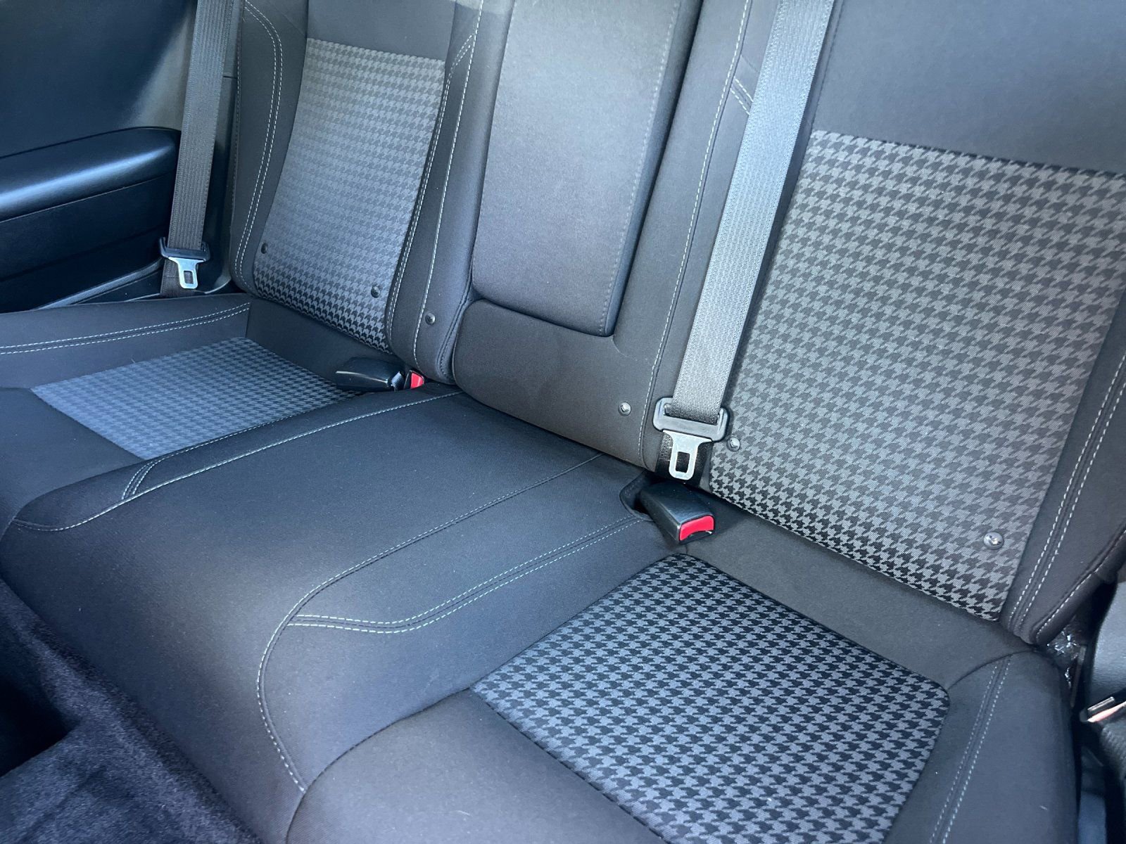 Used 2017 Dodge Challenger R/T image 12