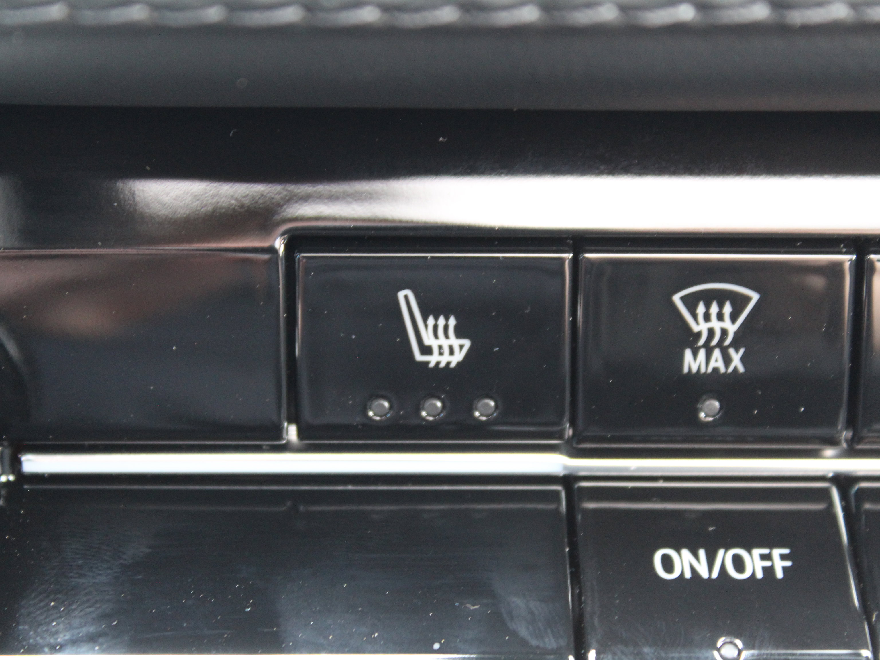 New 2026 Chevrolet Equinox LT w/ Safety and Technology Package FWD image 13