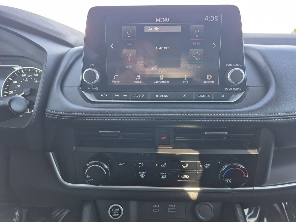 Used 2023 Nissan Rogue S image 9