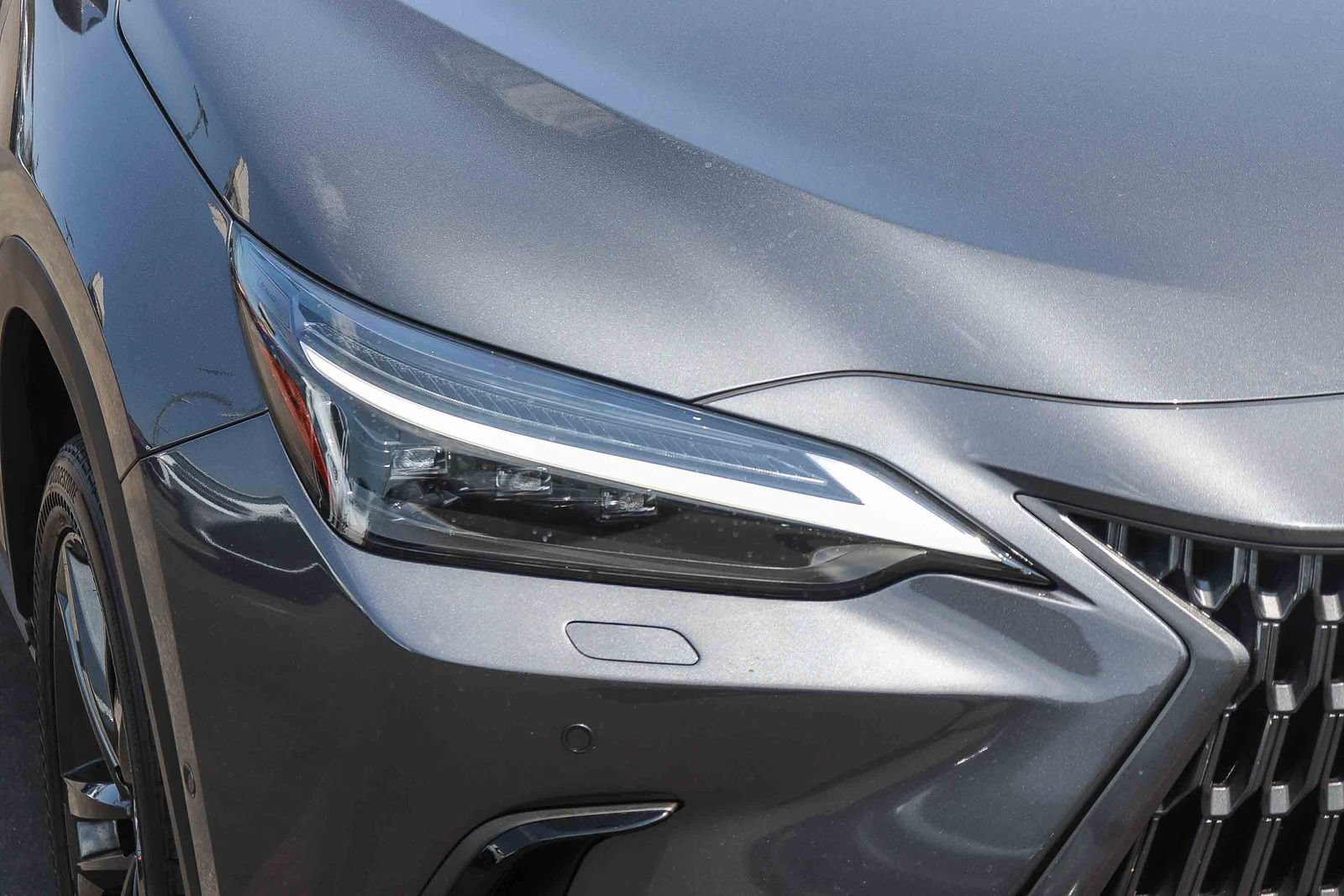 Certified 2025 Lexus NX 450h+ AWD w/ Accessory Package (Z2) image 11