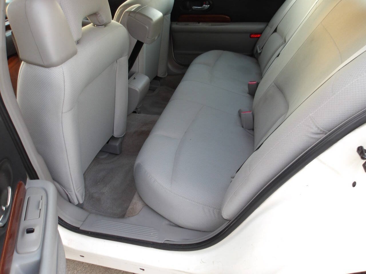 Used 2004 Buick Le Sabre Custom FWD image 19