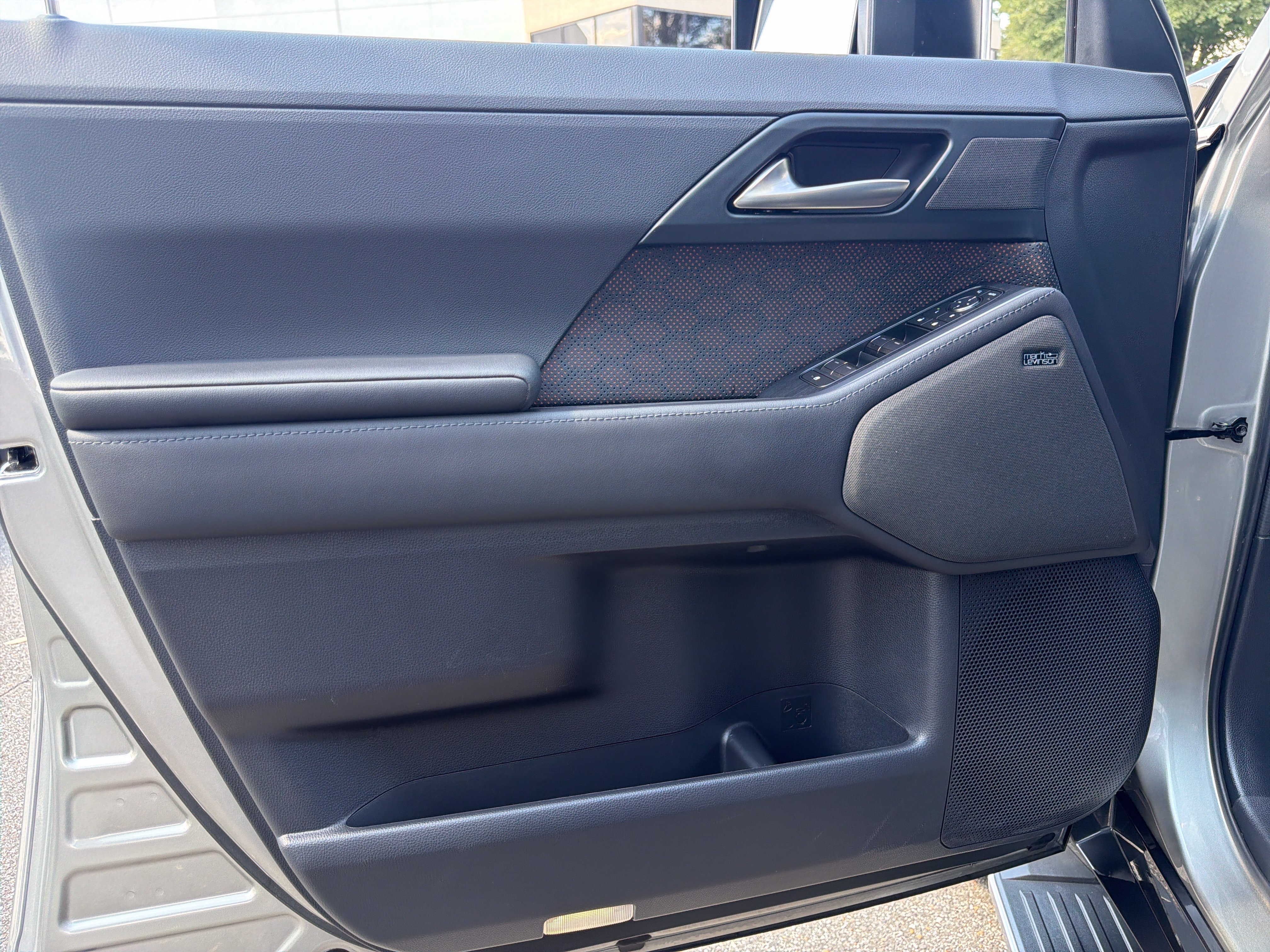 Used 2024 Lexus GX 550 w/ Accessory Package (31) AWD/4WD image 29