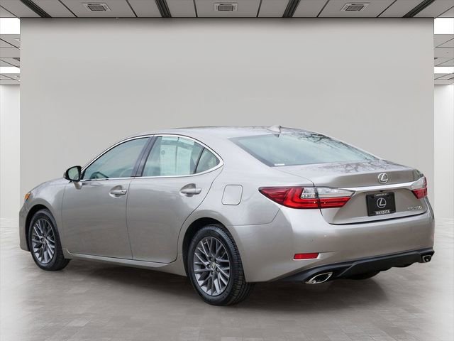 Used 2018 Lexus ES 350 w/ Navigation System Package FWD image 4