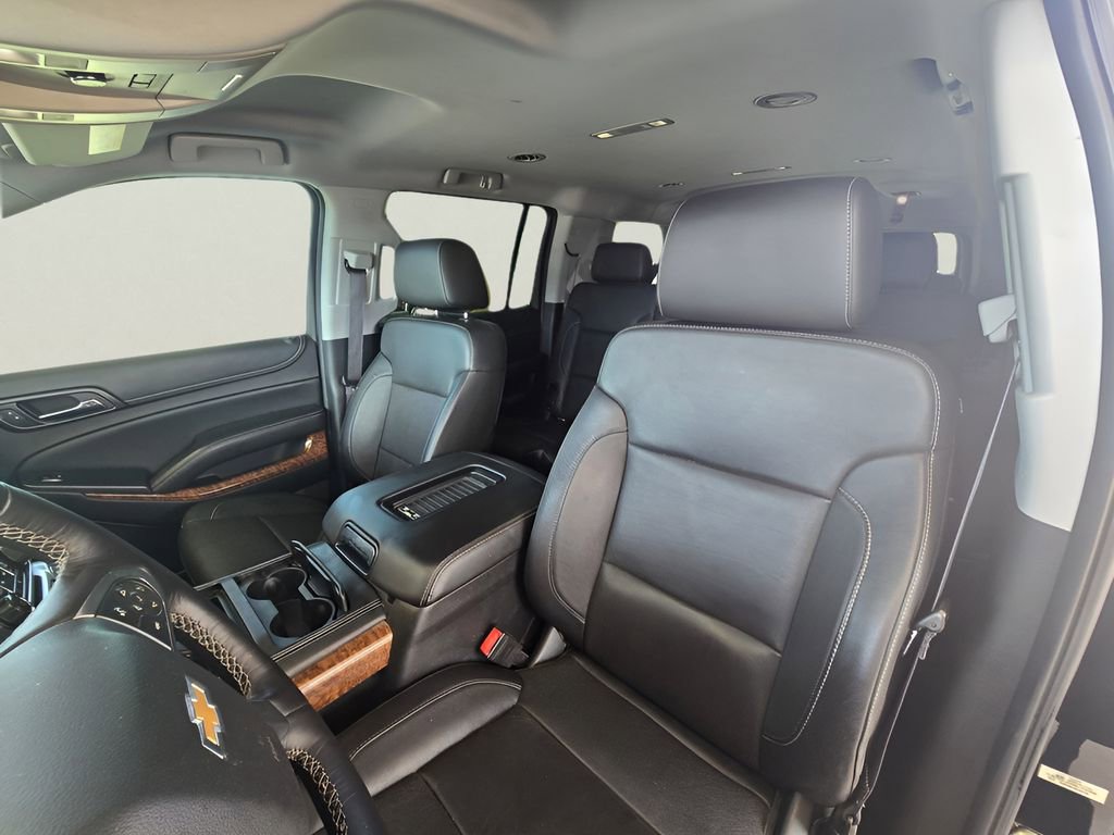Used 2016 Chevrolet Suburban LTZ RWD image 5